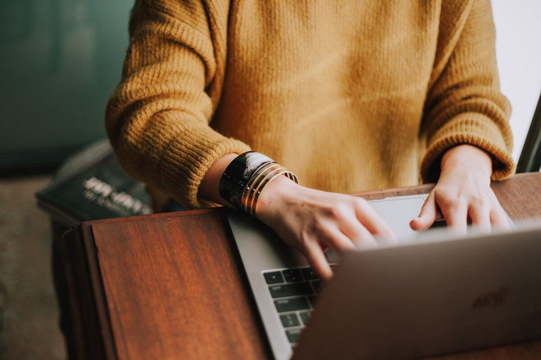 Image of a social media manager. Source: Unsplash